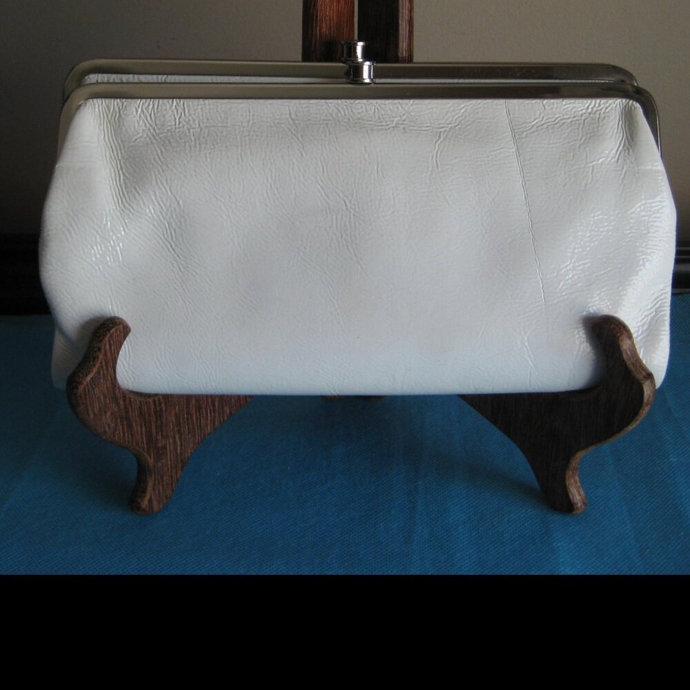Classic White Frame-Top Clutch Purse - Women Bags